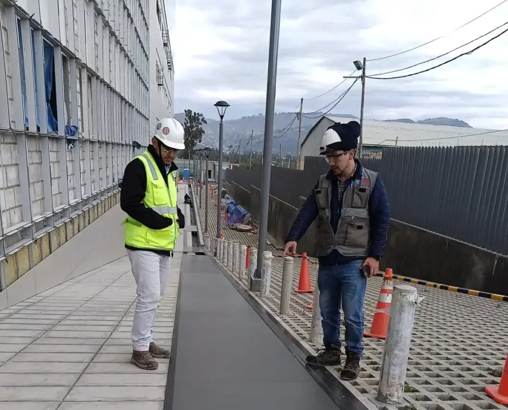 tapajuntas para aislamiento sísmico